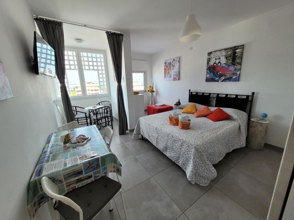 Rosato 2 Sea View Apartment Lignano Sabbiadoro Ngoại thất bức ảnh
