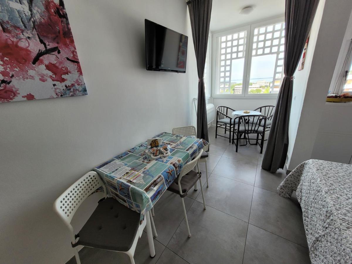Rosato 2 Sea View Apartment Lignano Sabbiadoro Ngoại thất bức ảnh
